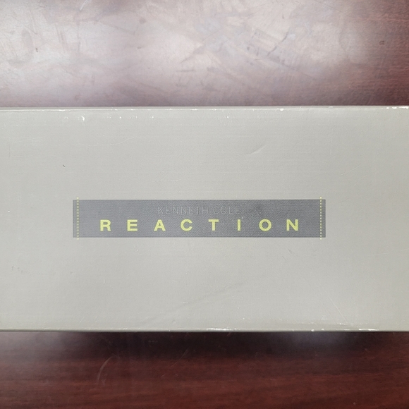 Kenneth Cole Reaction itten Heel - Picture 7 of 7